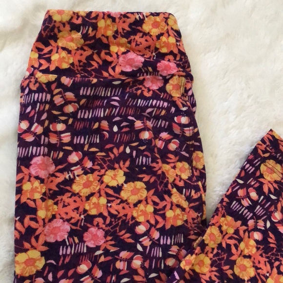 LuLaRoe Floral Leggings - Picture 2 of 3